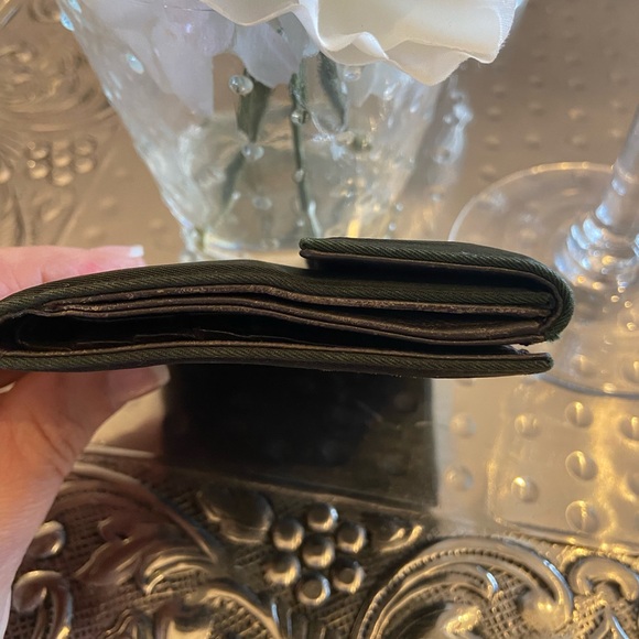 AUTHENTIC!! PRADA Nylon Green Wallet. Portafoglio tessuto Verde. - Picture 4 of 11